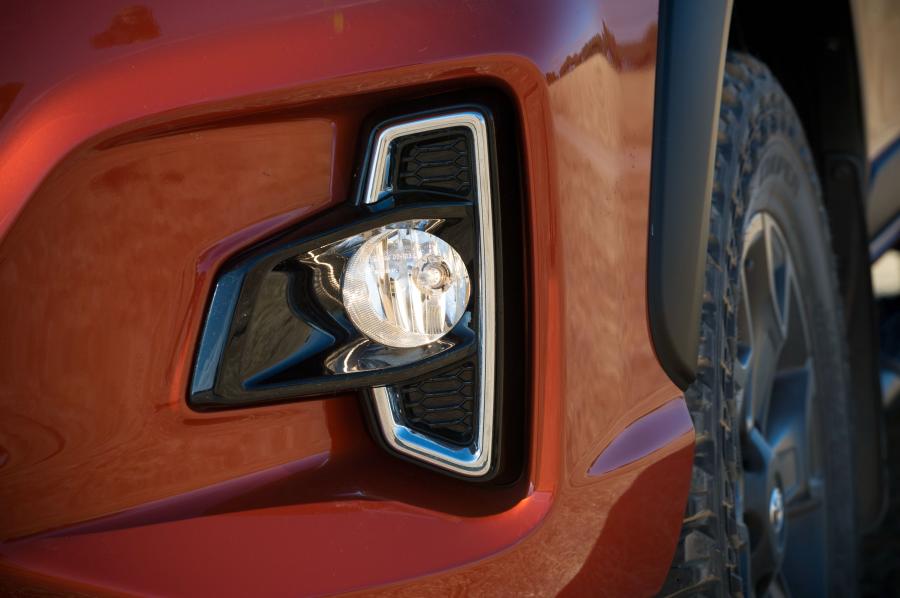 Детали экстерьера Toyota Hilux Legend Raider Double Cab 2018 года  (ES) (фото 37 из 40)
